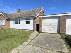 Cedar Avenue- click for photo gallery
